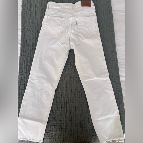 Levis 724 High Rise Straight Crop - Picture 2 of 3